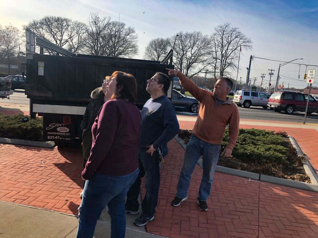 Mastic-Shirley Chamber Christmas tree crew